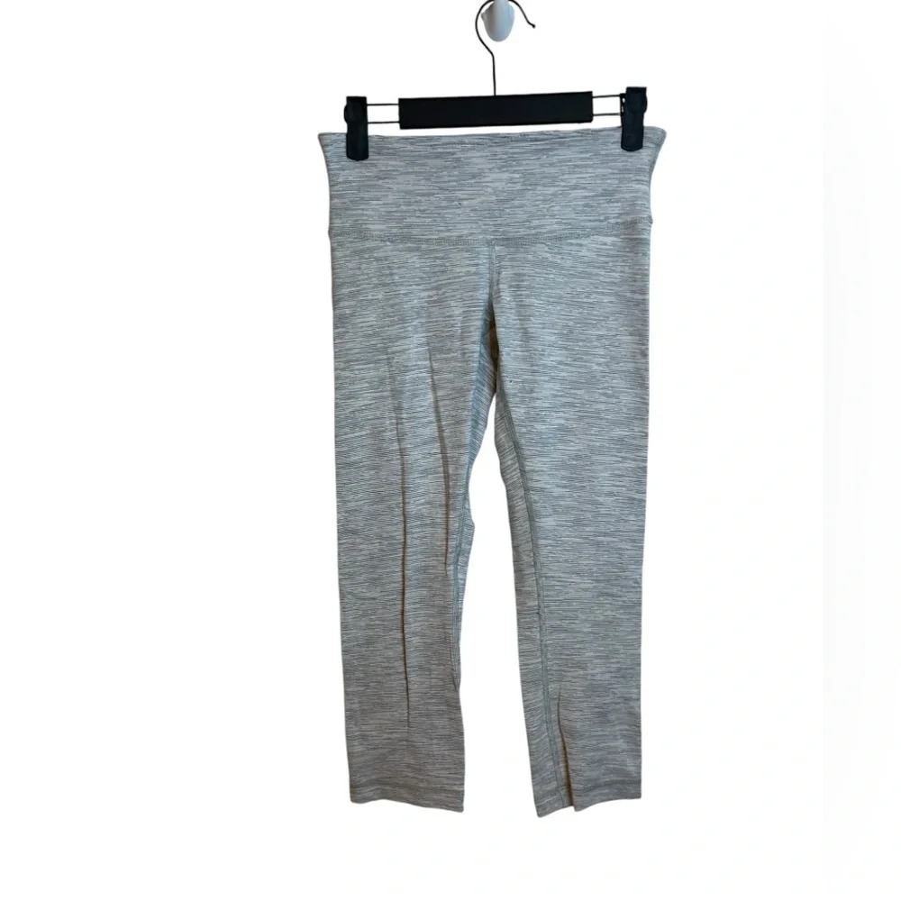 Lululemon Gray Stripe Cropped Leggings